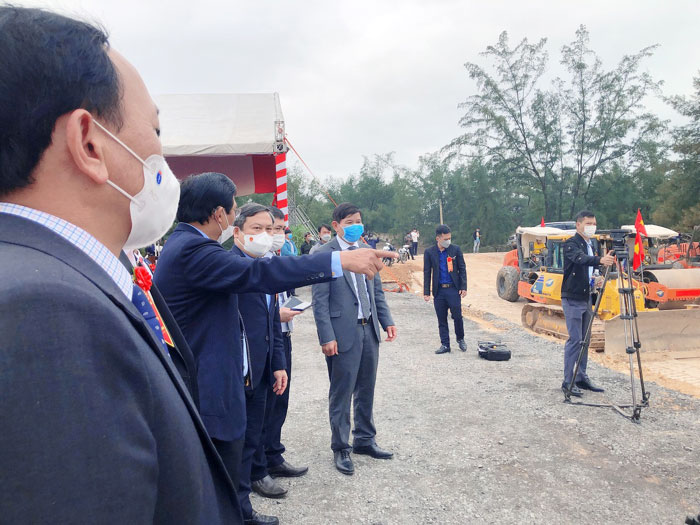 https://www.quangbinh.gov.vn/3cms/upload/qbportal/Image/TintucSuKien/2022/01/T700t.jpg